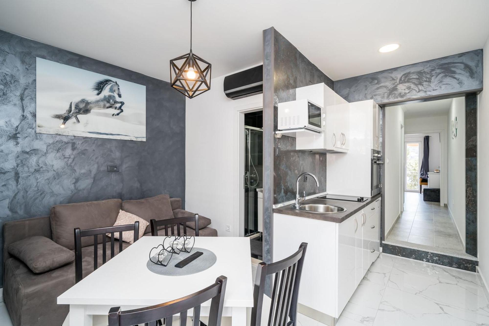 Mata Family Apartments Molunat Bilik gambar